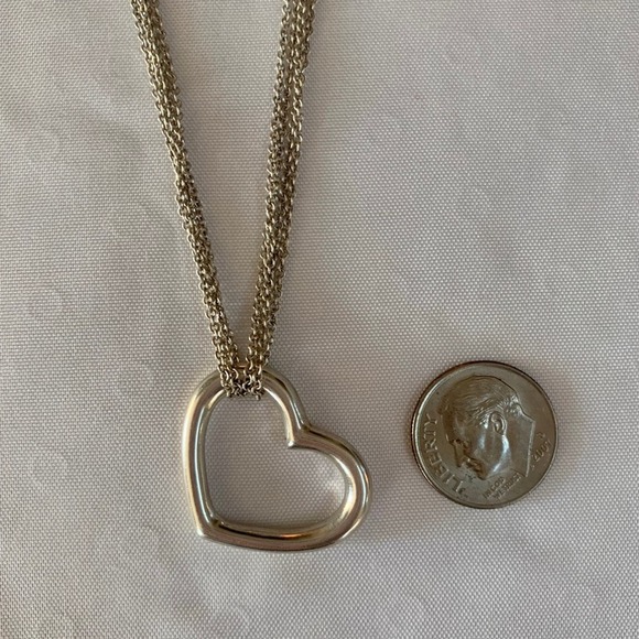 Floating heart sterling silver necklace - Picture 5 of 11